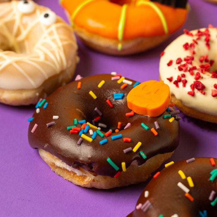 Confezione regalo di mini ciambelle di Halloween (VG)